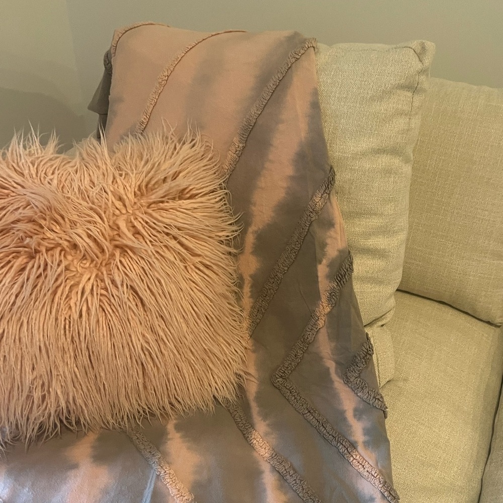 Urban Outfitters Pink and Gray Blanket - Picture 3 of 6